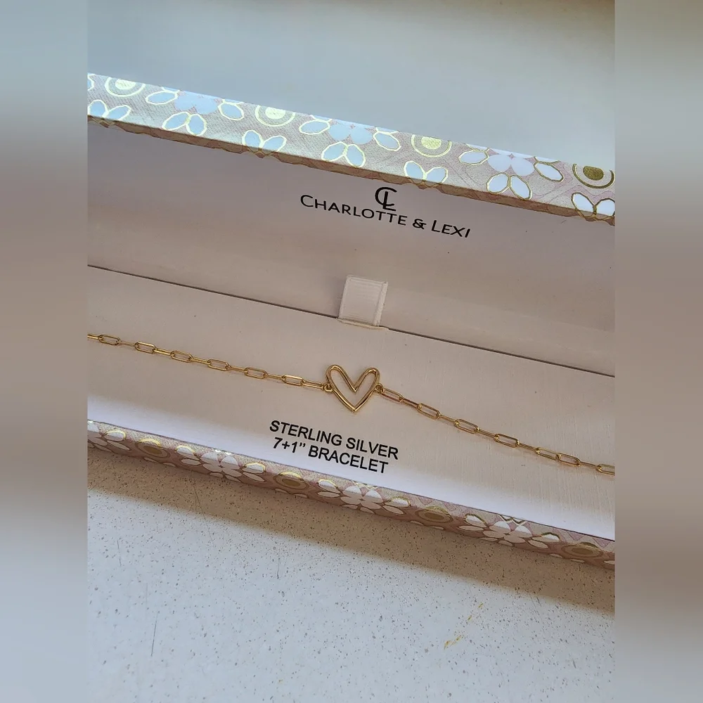 CHARLOTTE & LEXI gold heart bracelet, NEW